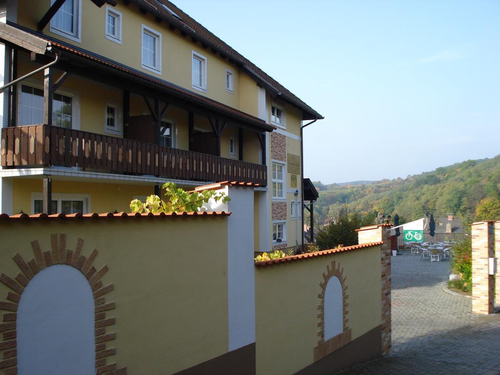 Pension Rudi - Weingut Kellner Hotel Pulkau Exterior foto