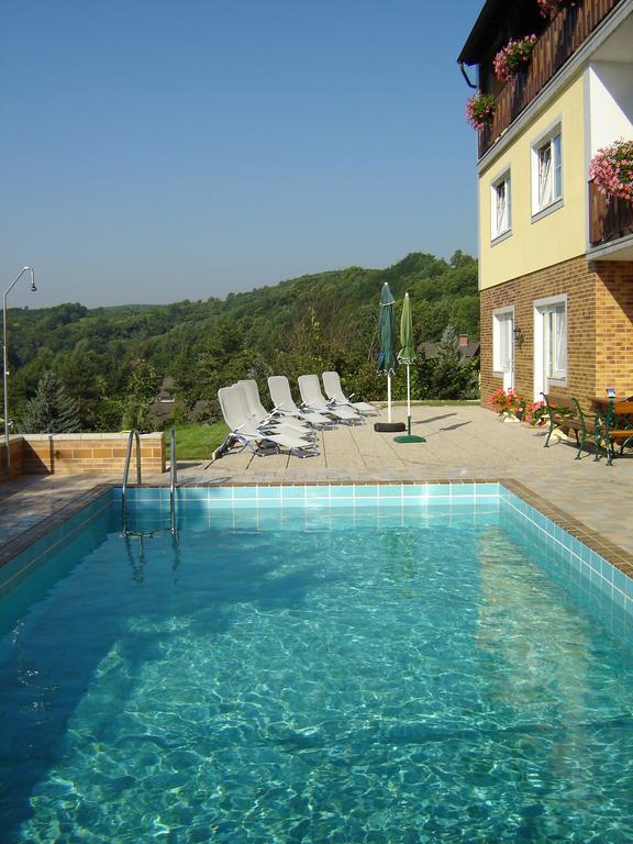 Pension Rudi - Weingut Kellner Hotel Pulkau Exterior foto